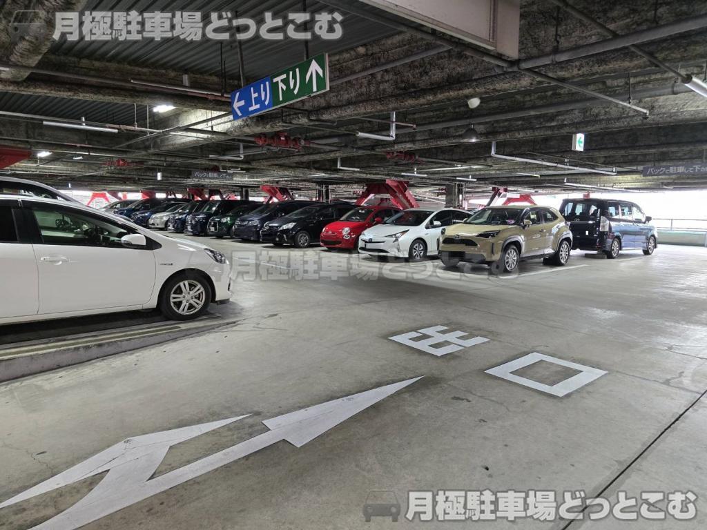 豊田市西町5丁目5の月極駐車場4