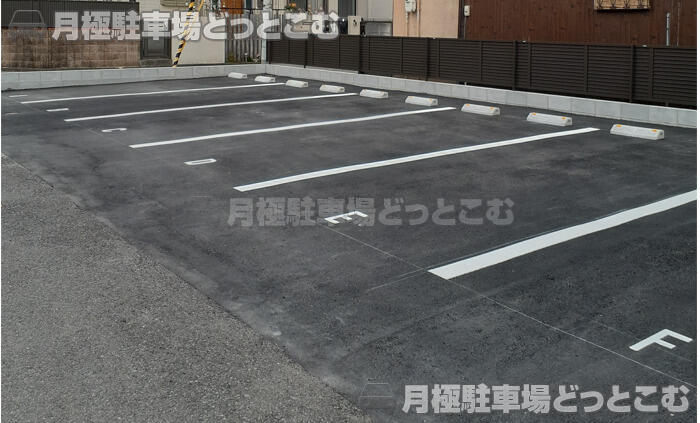 堺市西区浜寺南町1-66-1の月極駐車場2