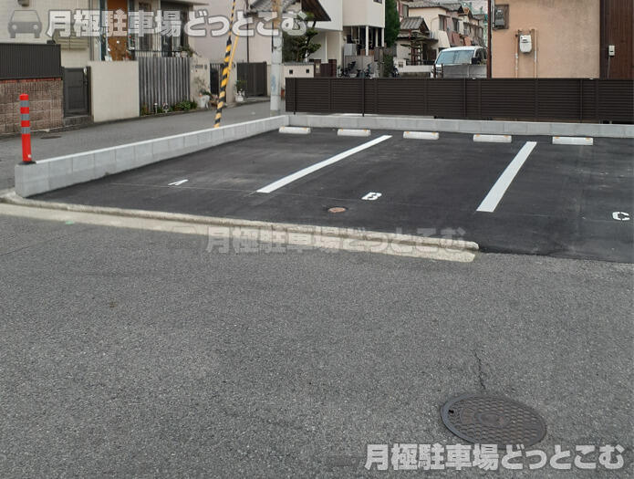 堺市西区浜寺南町1-66-1の月極駐車場3