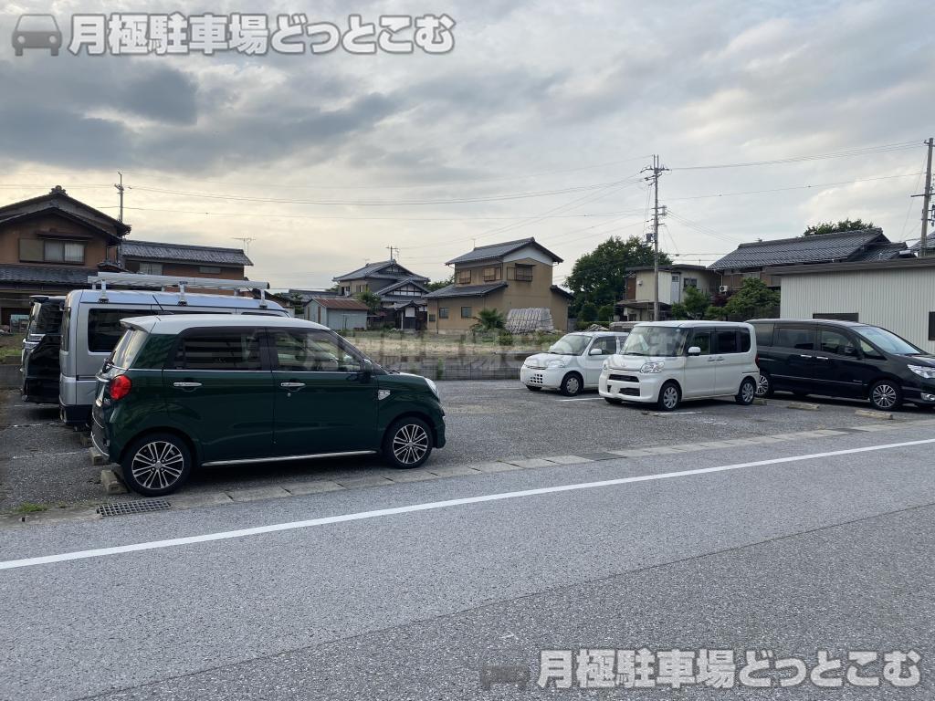 彦根市馬場2丁目2028-1、2029-1の月極駐車場3
