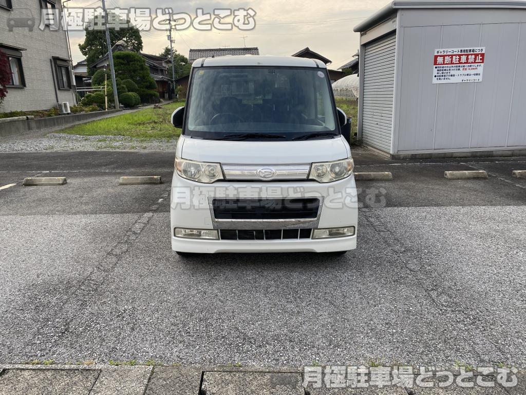 彦根市馬場2丁目2002-1、2002-2の月極駐車場7