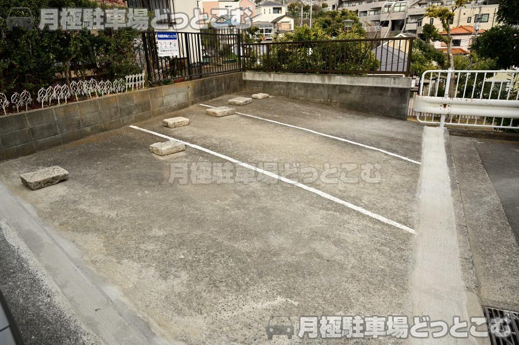 横浜市保土ケ谷区初音ケ丘31－17の月極駐車場4