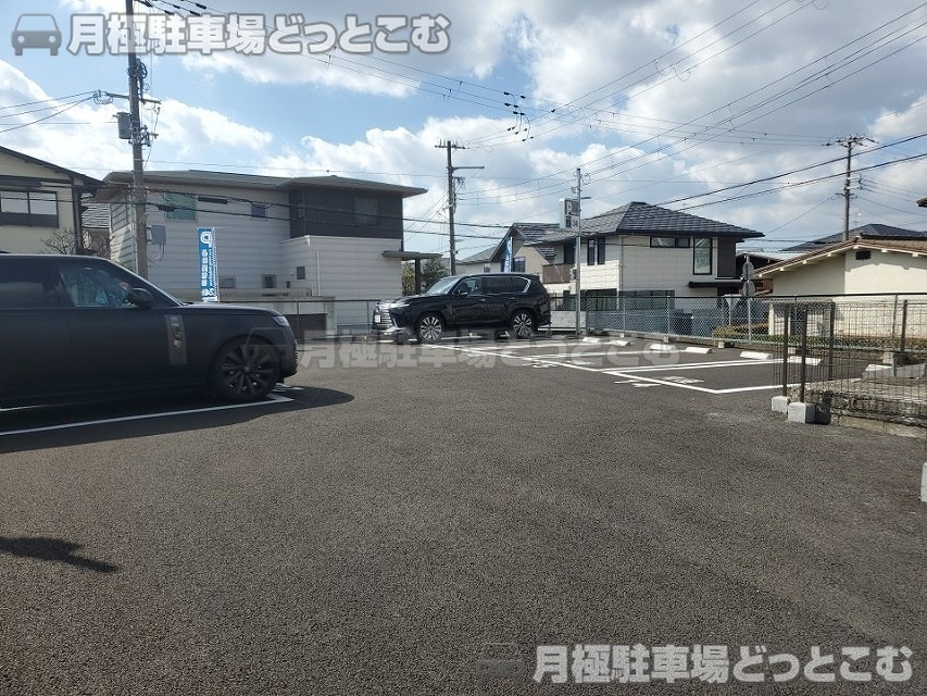 芦屋市岩園町20-2の月極駐車場6
