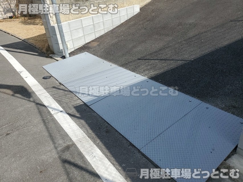 芦屋市岩園町20-2の月極駐車場7