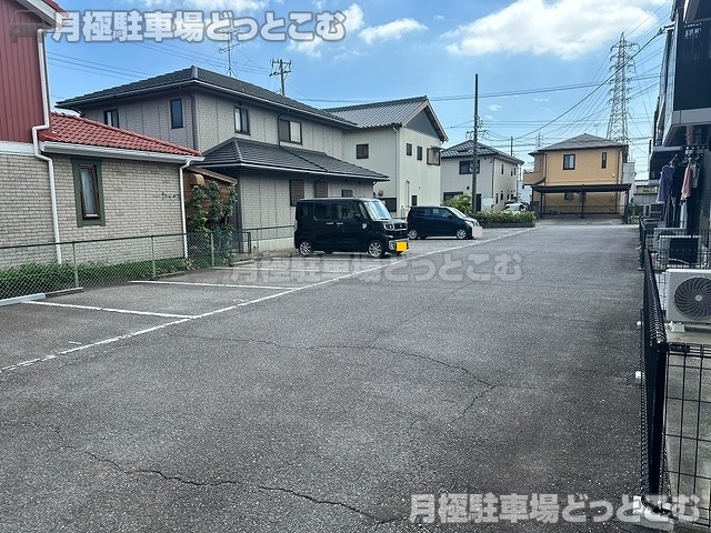 岡崎市中島西町2丁目3-2の月極駐車場2