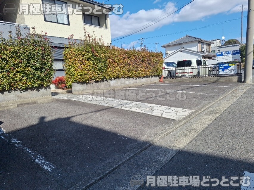 一宮市野口1丁目7-10の月極駐車場8