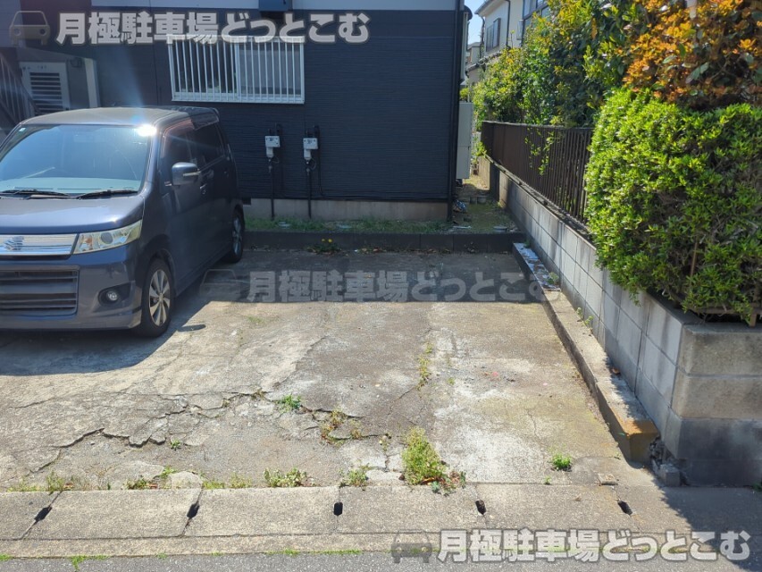 春日部市西金野井118-1の月極駐車場5