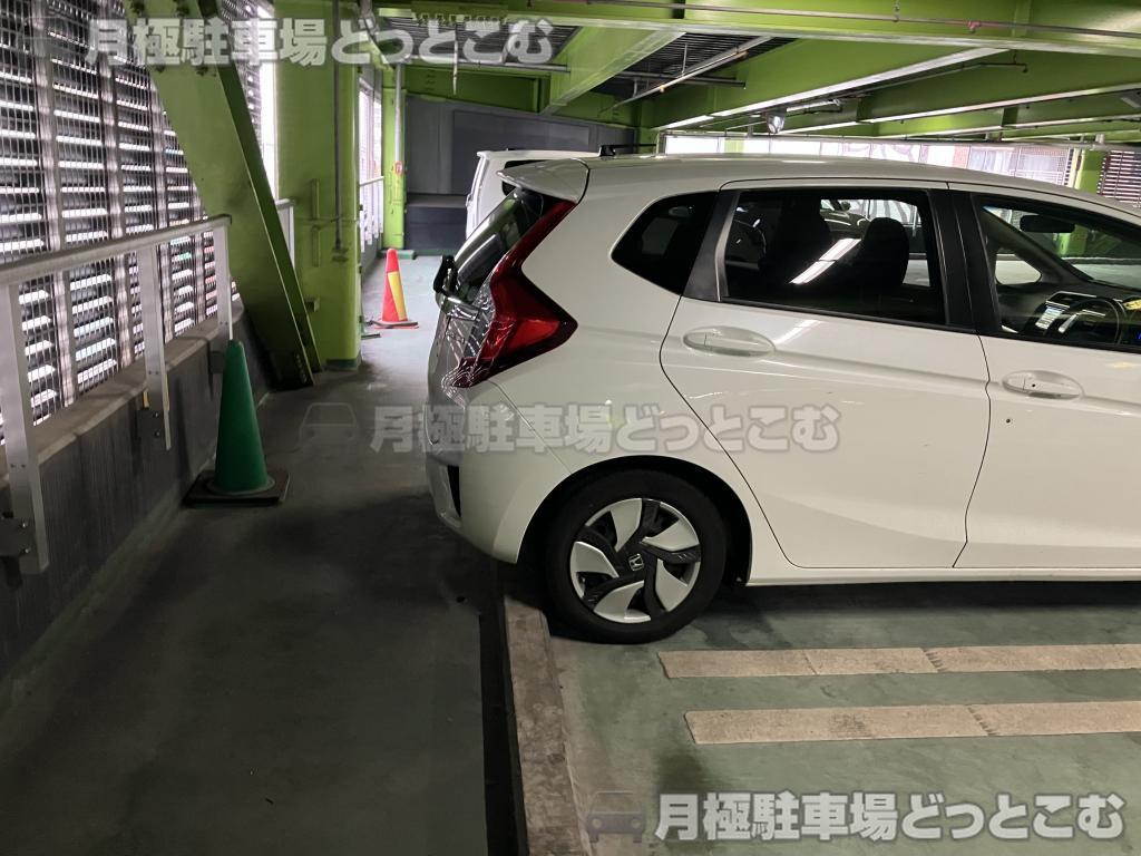 名古屋市中区栄5丁目1-10の月極駐車場5
