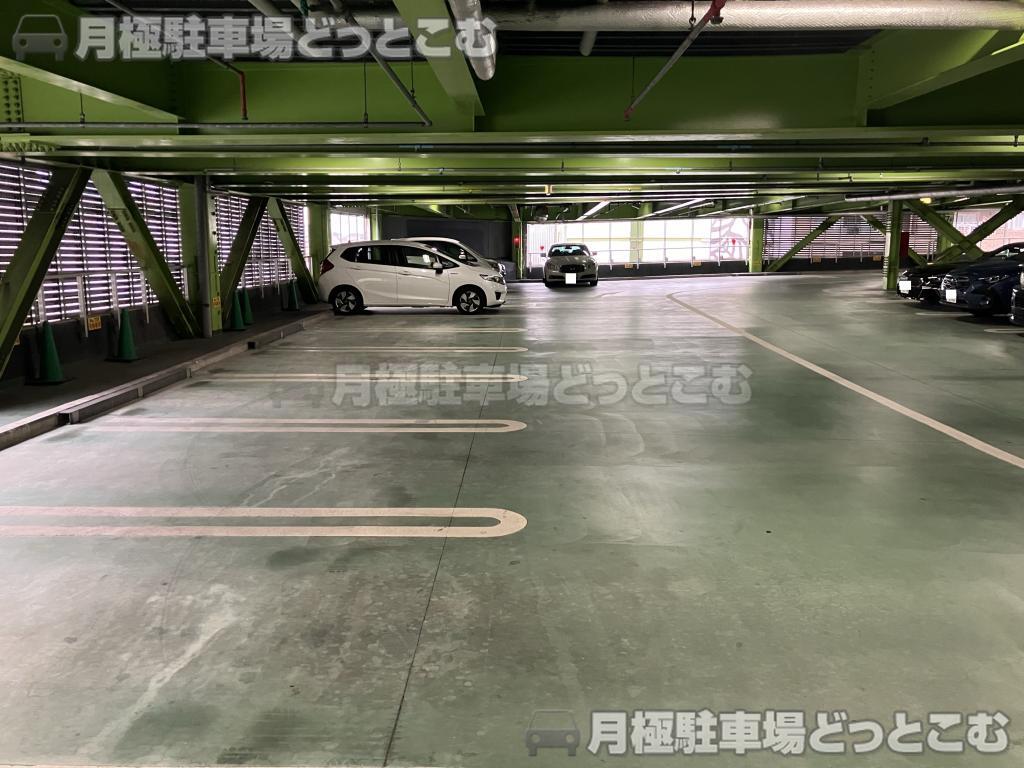 名古屋市中区栄5丁目1-10の月極駐車場7