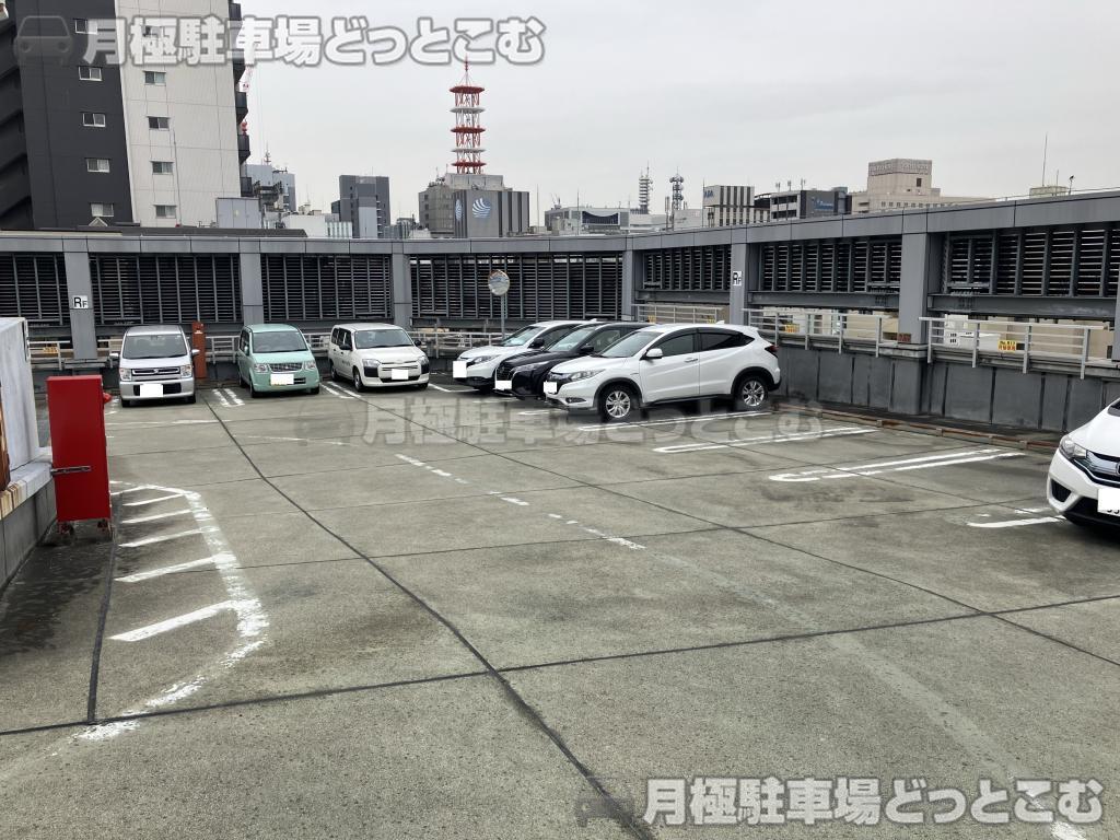 名古屋市中区栄5丁目1-10の月極駐車場5