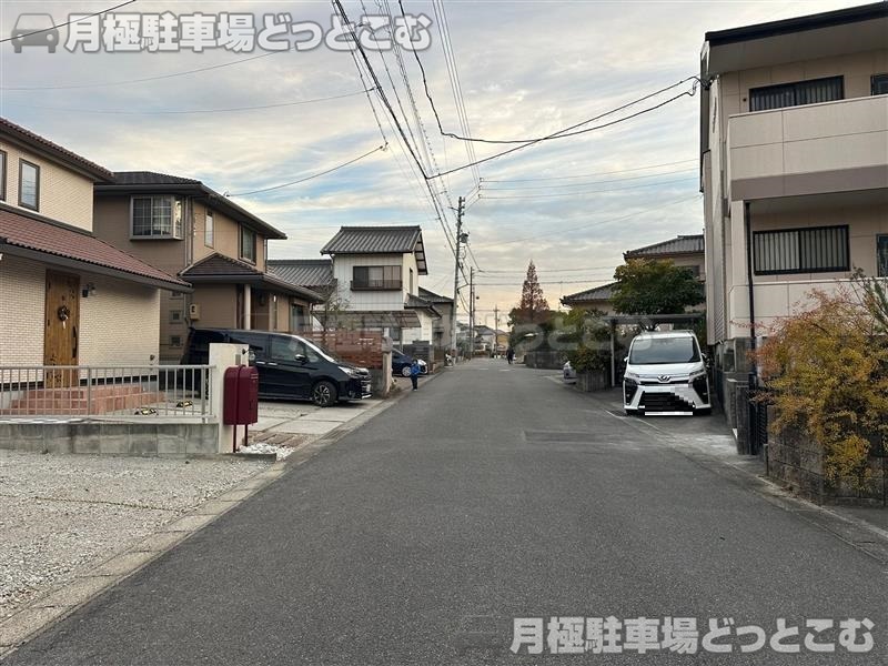 半田市大伝根町2丁目1番21の月極駐車場5