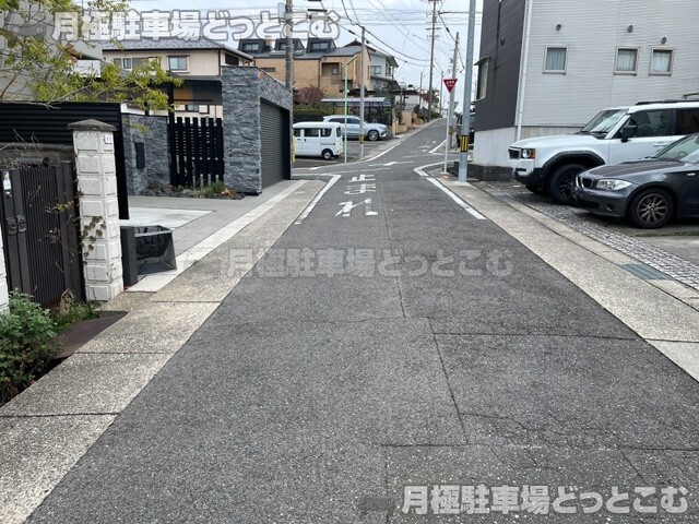 名古屋市千種区朝岡町3丁目38-4の月極駐車場6