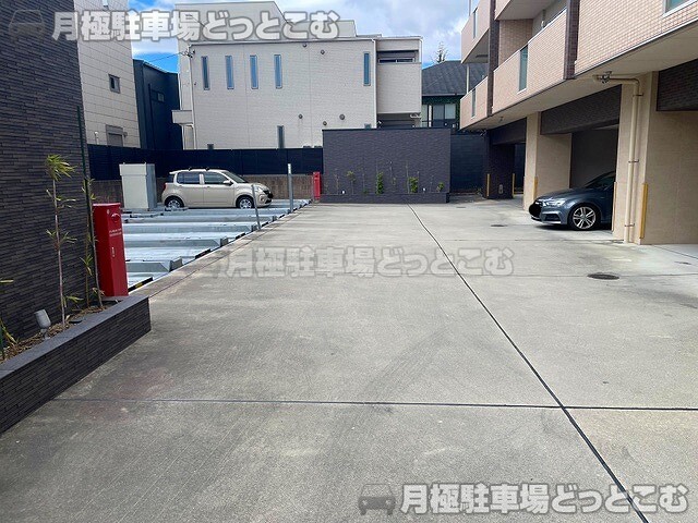 名古屋市千種区茶屋坂通2丁目20の月極駐車場4
