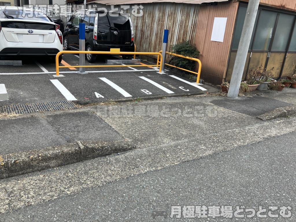 名古屋市中川区八田本町2丁目1の月極駐車場5