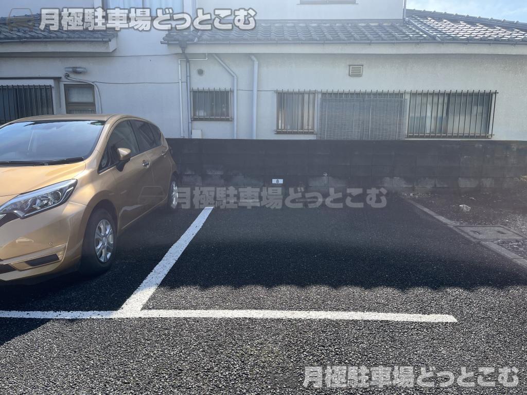 さいたま市中央区上峰2丁目-8-20の月極駐車場4