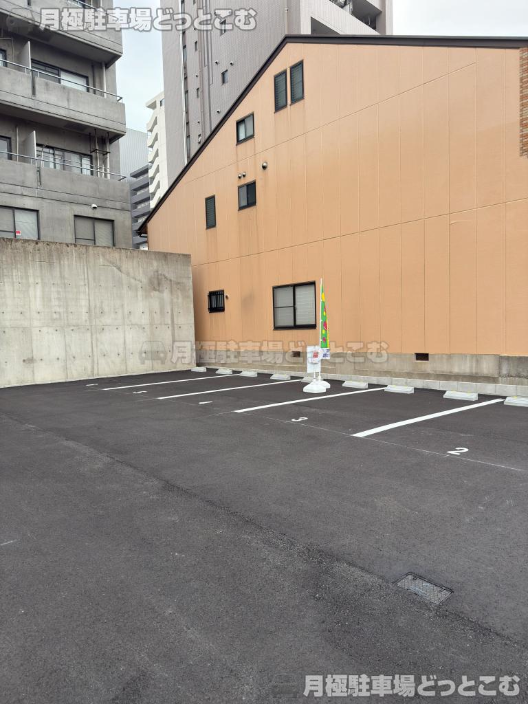 名古屋市北区神明町70の月極駐車場2