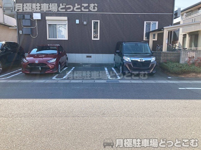 稲沢市下津北山1丁目13-7の月極駐車場2