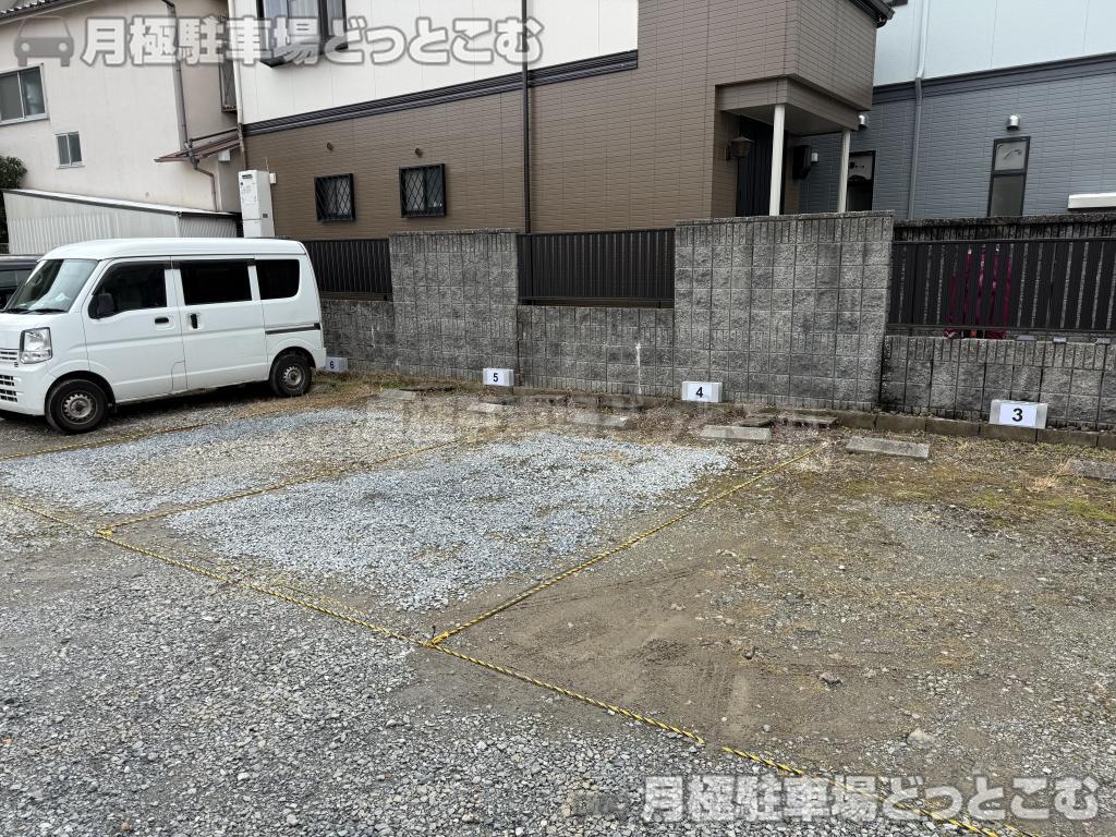 向日市寺戸町東野辺8番地の月極駐車場3