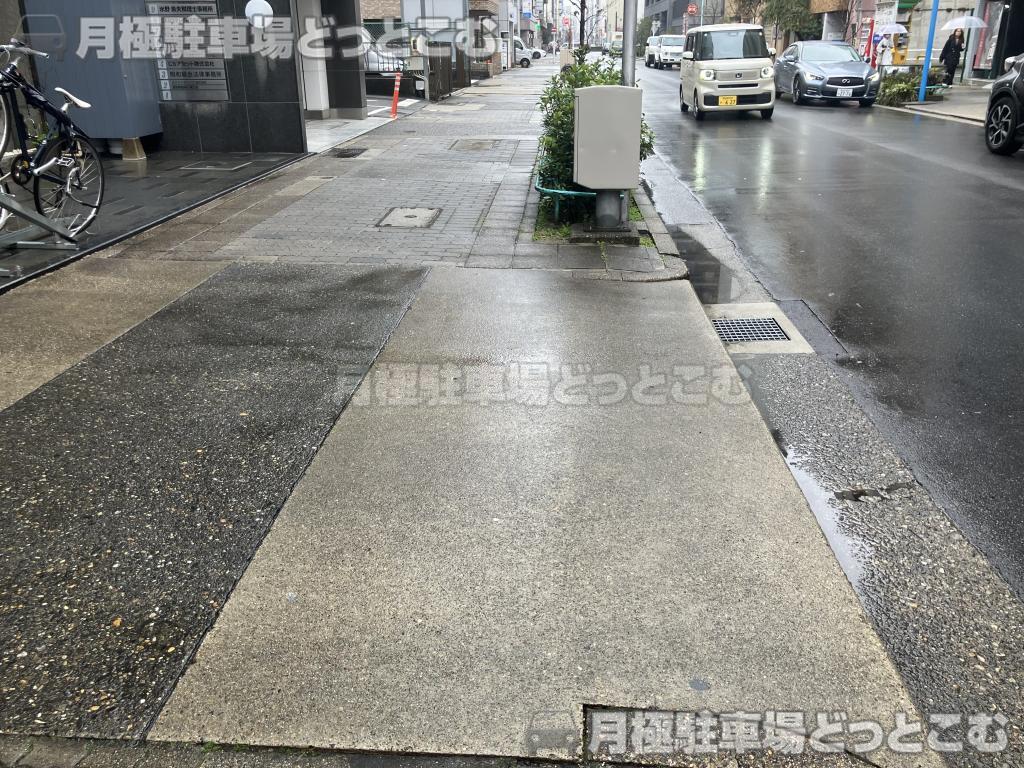 名古屋市中区丸の内3丁目17-29の月極駐車場6