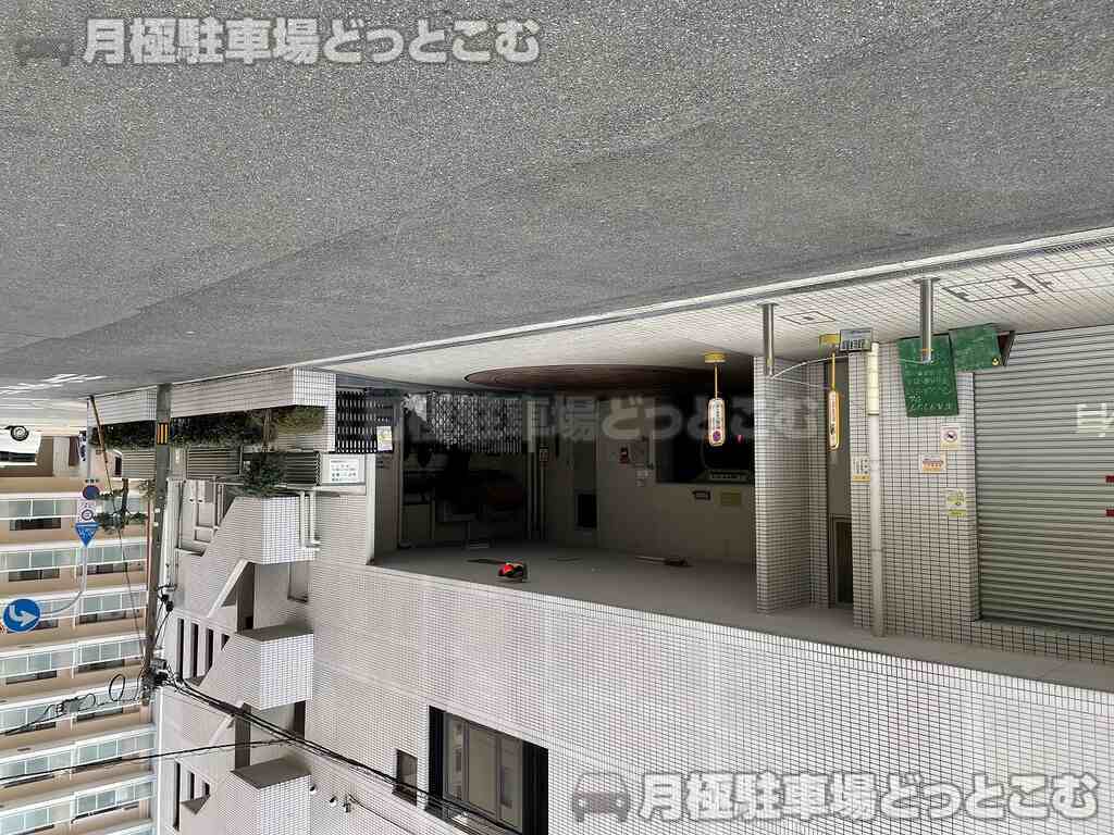 大阪市北区天神橋7-12-14の月極駐車場2