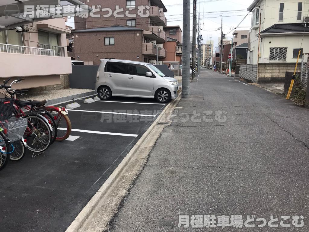 名古屋市北区上飯田南町1丁目13の月極駐車場8