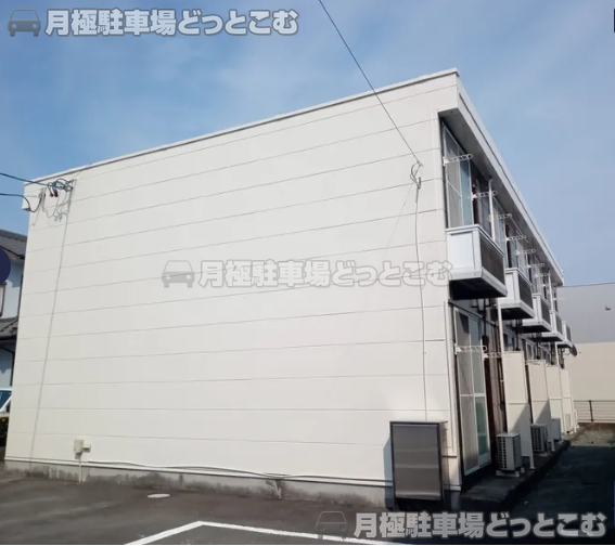 津市高茶屋小森町中山1232の月極駐車場2