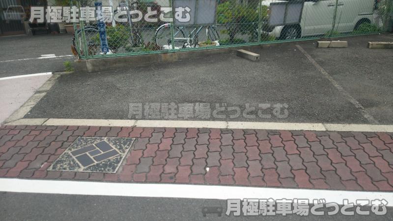 大阪市旭区高殿7-6-11の月極駐車場2