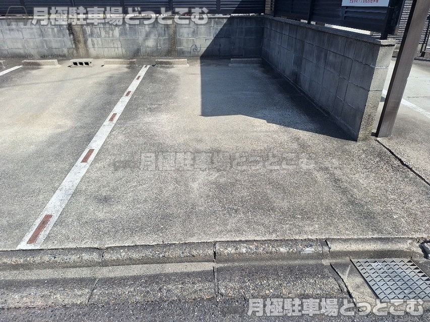 名古屋市北区光音寺町1丁目112-1の月極駐車場2