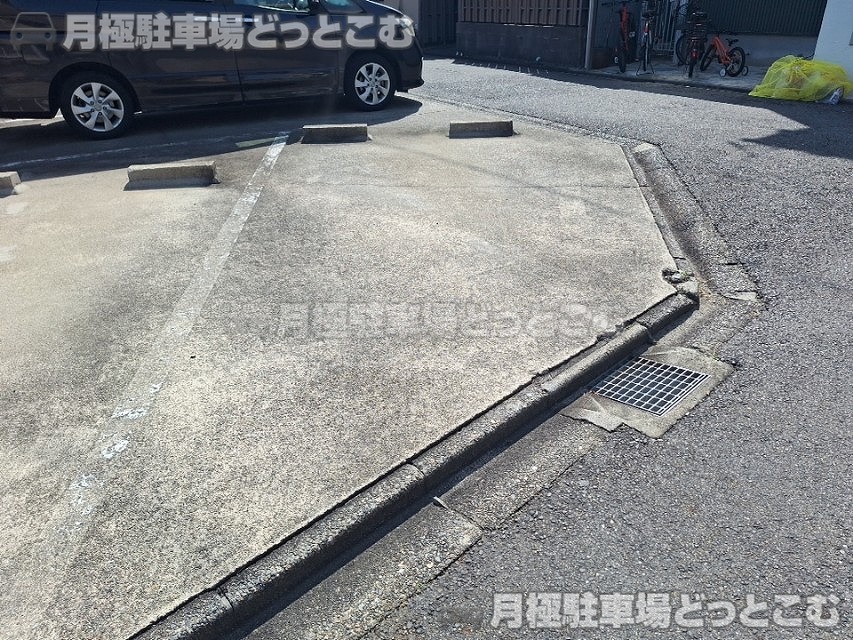 名古屋市北区光音寺町1丁目112-1の月極駐車場6