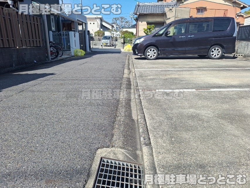 名古屋市北区光音寺町1丁目112-1の月極駐車場8