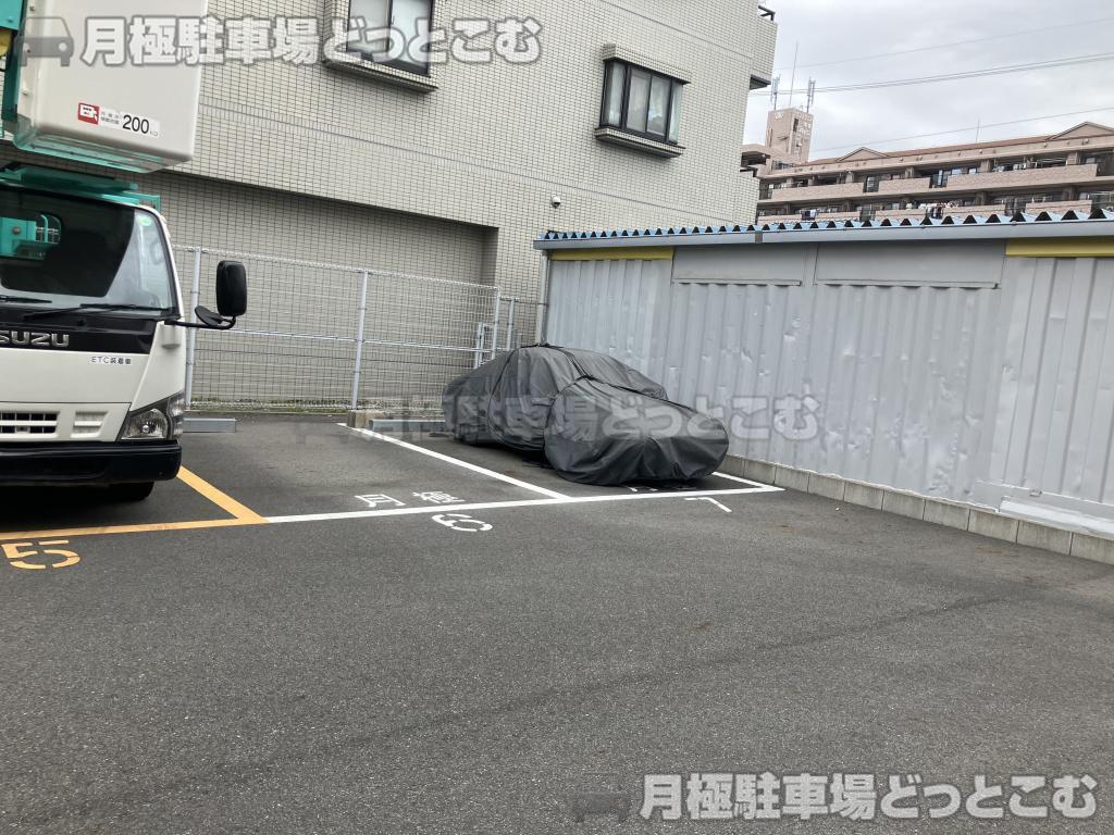 名古屋市北区中切町1丁目68の月極駐車場5
