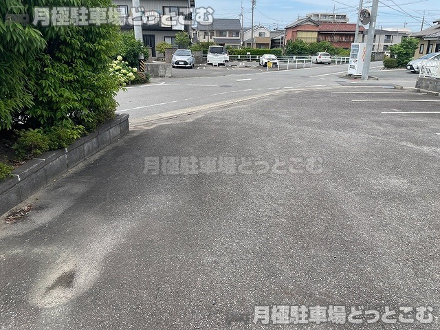 碧南市天王町7丁目82の月極駐車場4