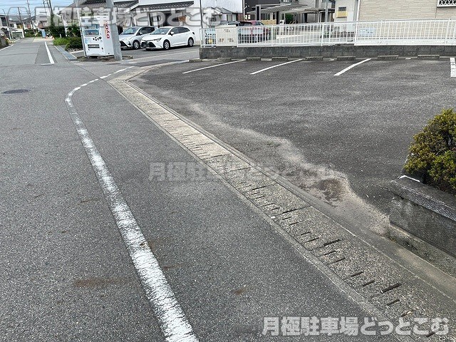 碧南市天王町7丁目82の月極駐車場5