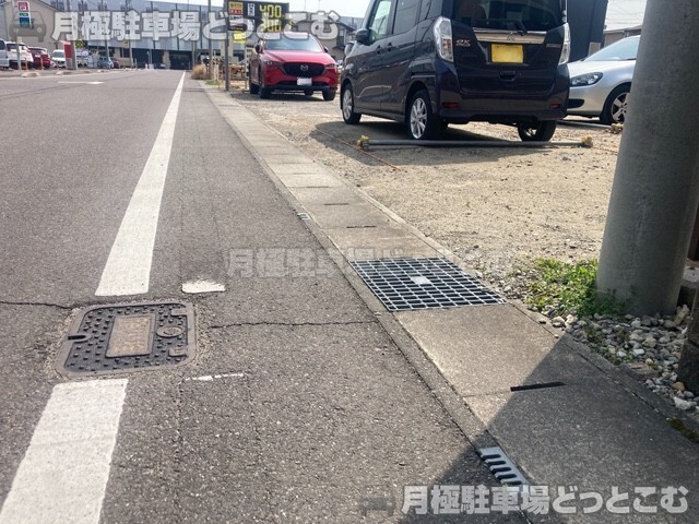 江南市布袋下山町東1103の月極駐車場6