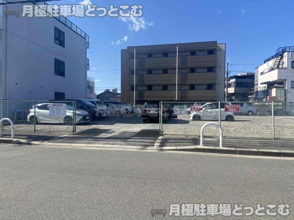 堺市北区奥本町1丁214の月極駐車場1