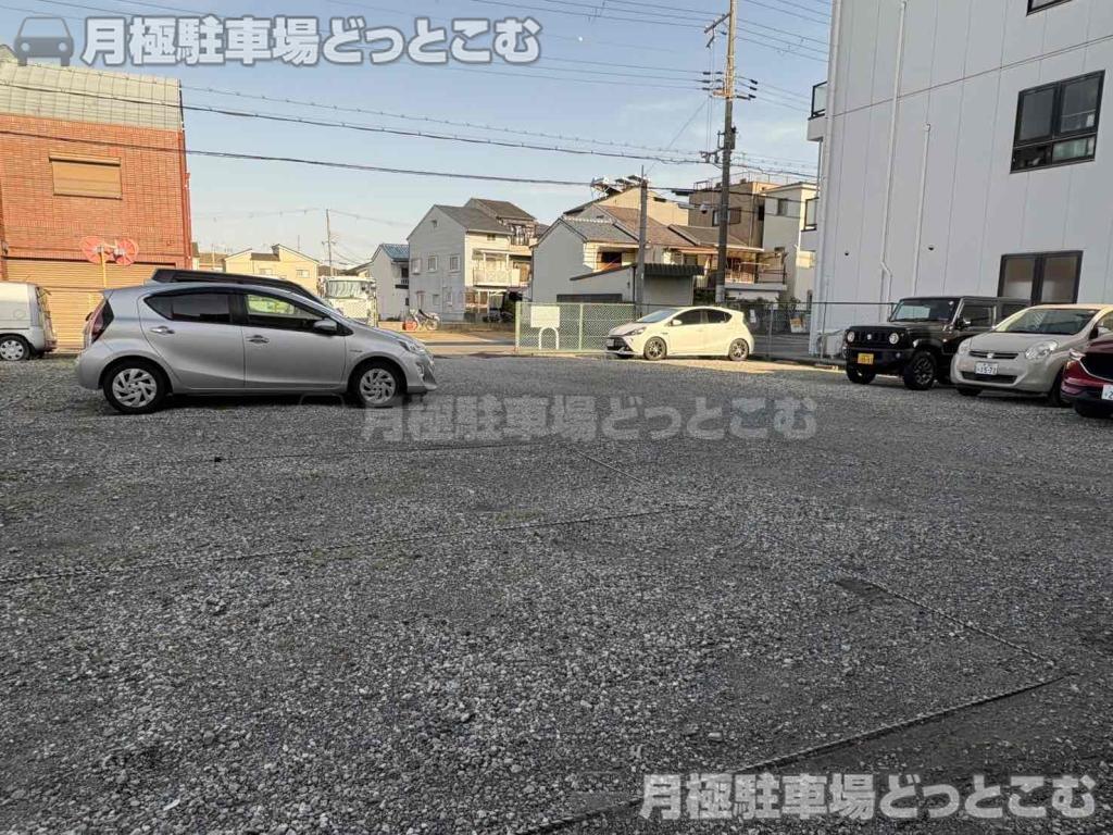 堺市北区奥本町1丁214の月極駐車場3