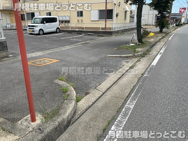 碧南市相生町2丁目67-1の月極駐車場4