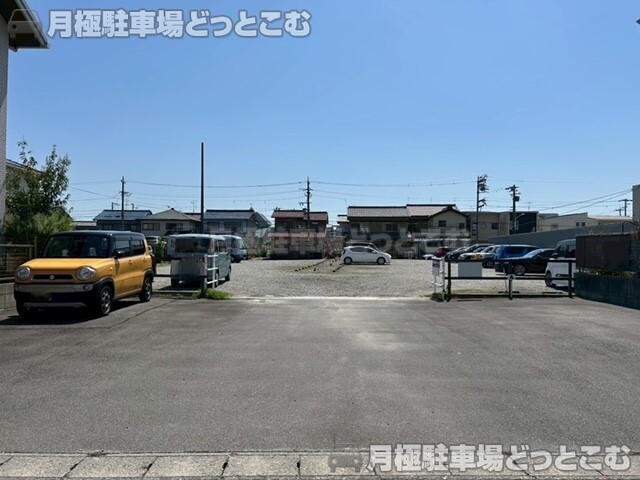 海部郡蟹江町本町8丁目4,164の月極駐車場2