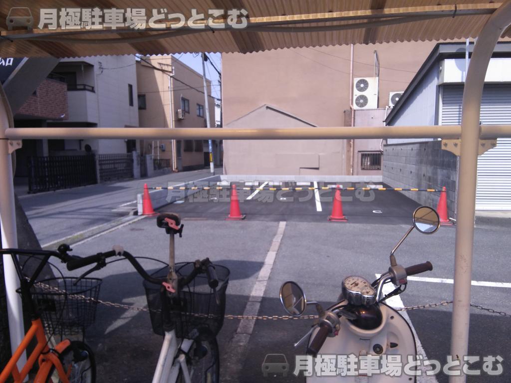 門真市三ツ島2丁目20-6の月極駐車場10