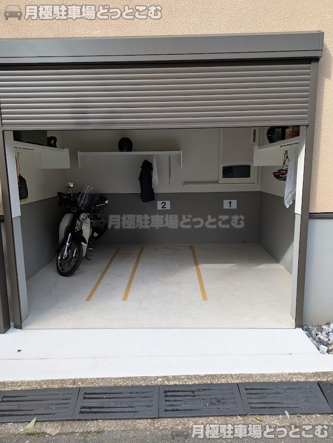 新宿区若宮町の月極駐車場4