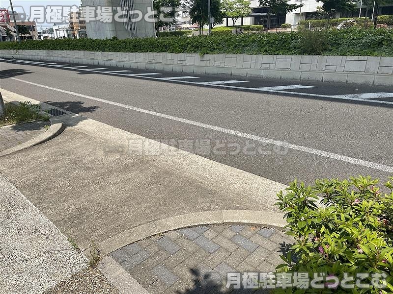 名古屋市西区笹塚町2丁目108-1の月極駐車場6