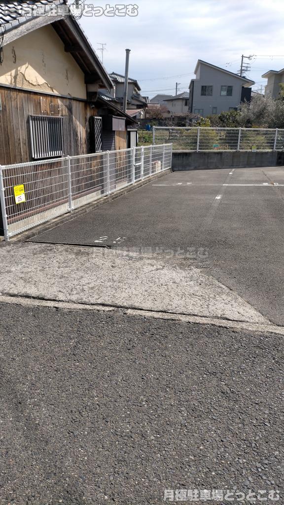 阪南市鳥取673の月極駐車場1
