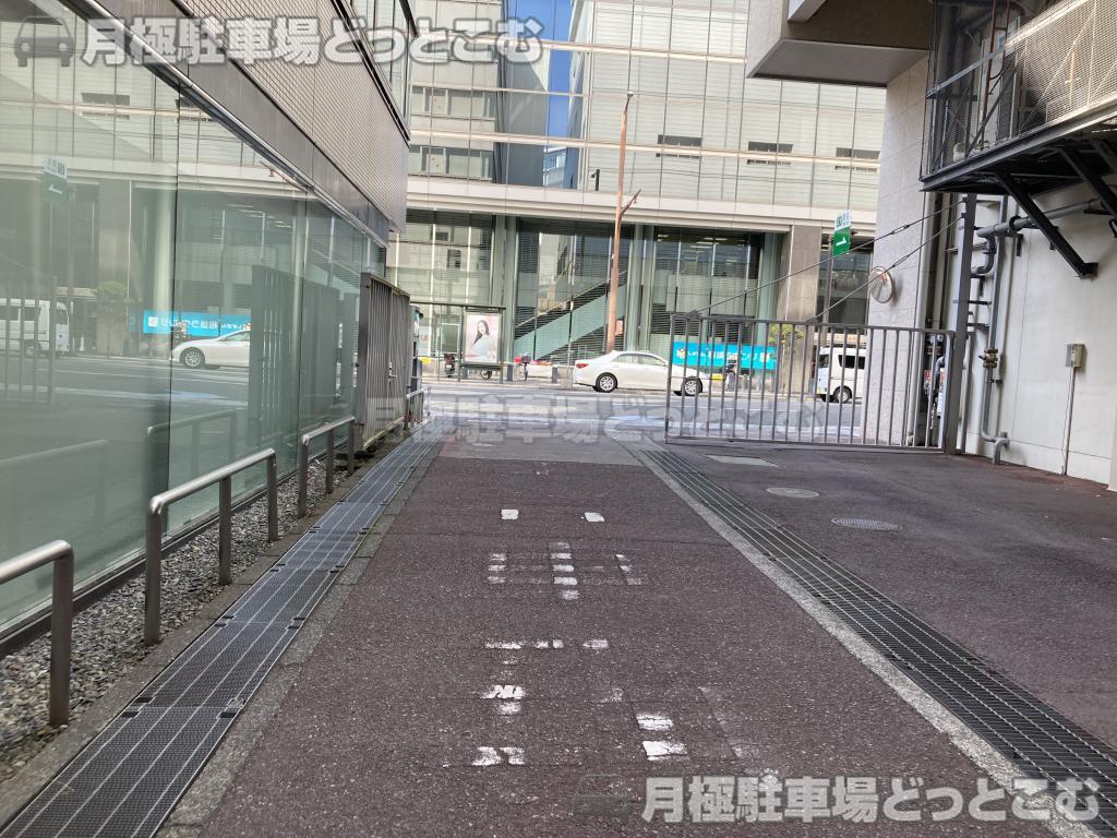 静岡市葵区御幸町4-1の月極駐車場6