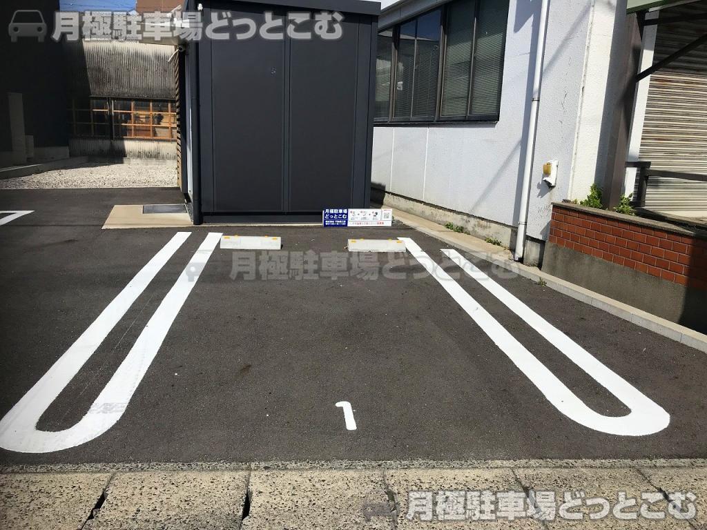 知立市弘栄1丁目17番1の月極駐車場2