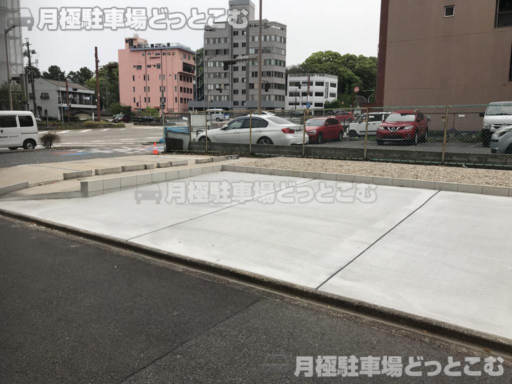 名古屋市西区幅下1丁目218の月極駐車場6