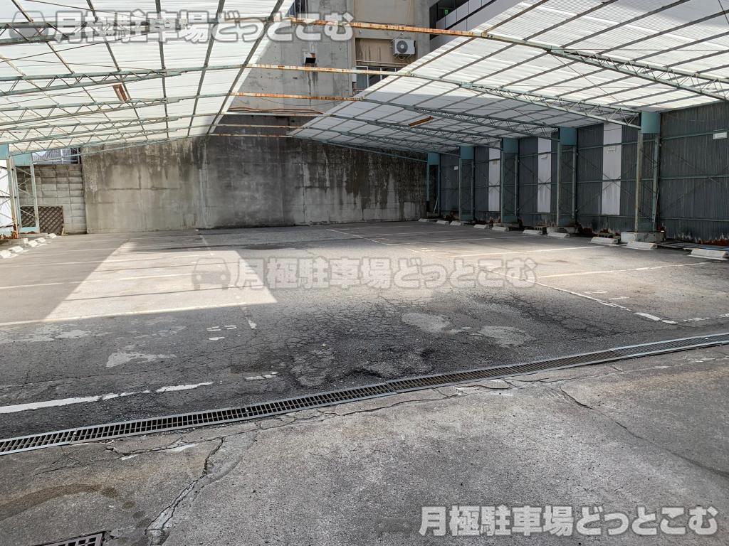 大阪市北区西天満1丁目10－1の月極駐車場2