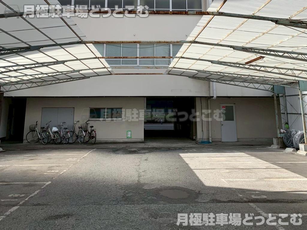 大阪市北区西天満1丁目10－1の月極駐車場5