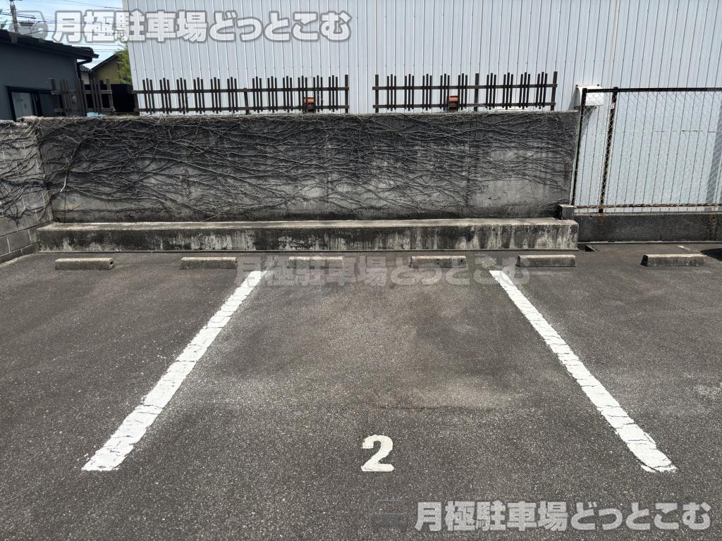 富山市旭町9-15の月極駐車場7