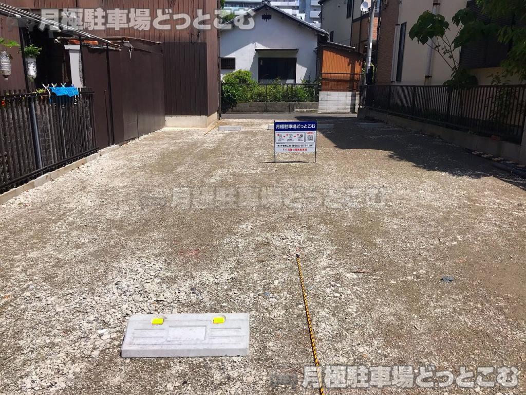 名古屋市北区平手町2丁目76-12の月極駐車場1