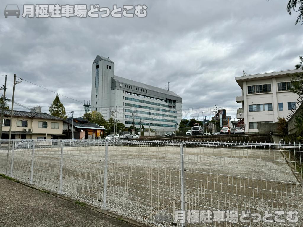 亀岡市安町大池37の月極駐車場2